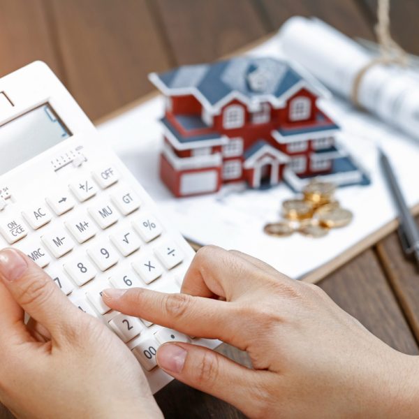 ¿Es necesario realzar una tasación inmobiliaria si cambio de tipo de interés variable a fijo en mi hipoteca?